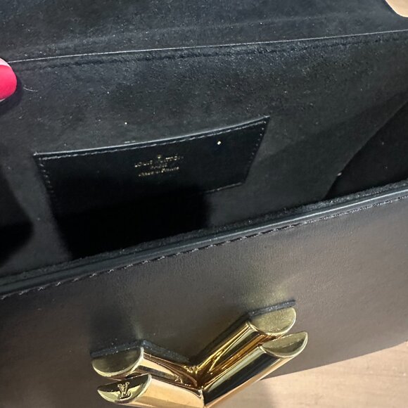 Louis Vuitton Twist MM Shoulder Bag Leather Monogram Blossom - Picture 5 of 13